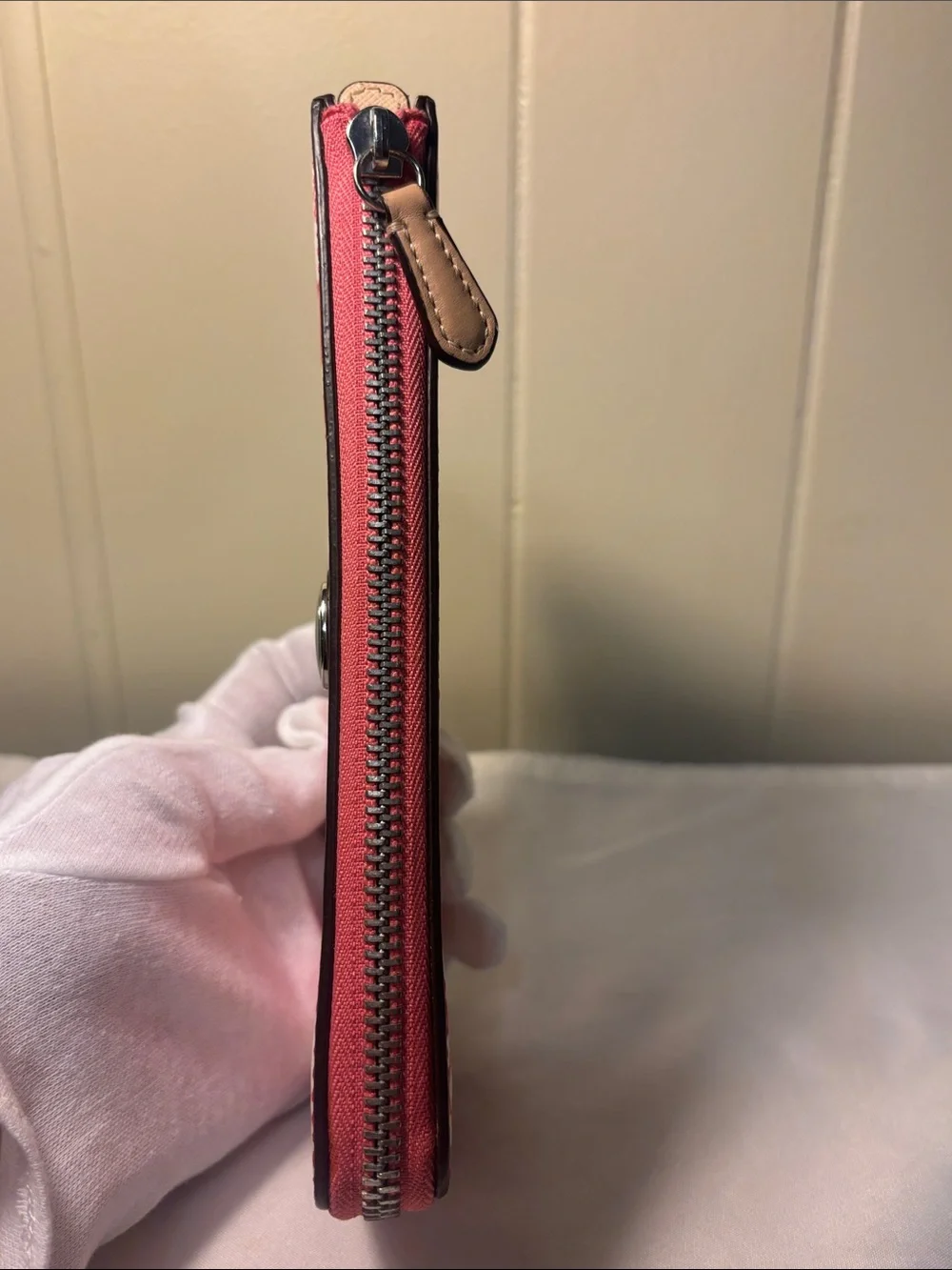 EUC Coach Peyton Dream C Slim Zip Around Wallet - White & Pomegranate Pink